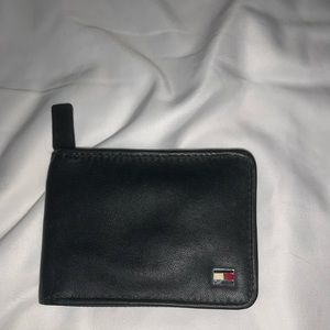 Men’s black wallet